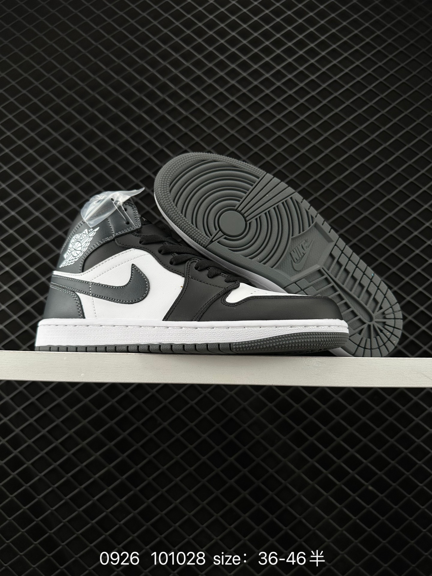 NIKE Air Jordan 1 Retro Mid”Reverse Black Toe“ TL BMXDAJ1